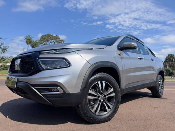 FIAT TORO 1.3 TURBO 270 FLEX FREEDOM AT6 FIAT TORO 1.3 TURBO 270 FLEX FREEDOM AT6